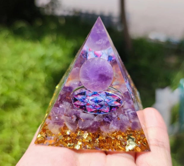 Pyramid Natural Crystal Gravitational Energy Tower. Attract Positive Energy and Combat Negative Energy Heal Abundance Creativity Protection